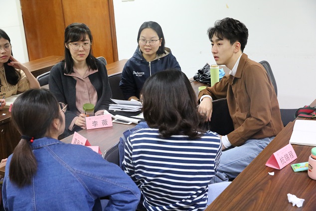 学员互相介绍.JPG 学员互相介绍.JPG