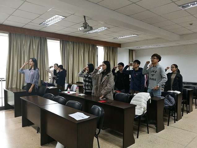 1重温入党誓词.jpg